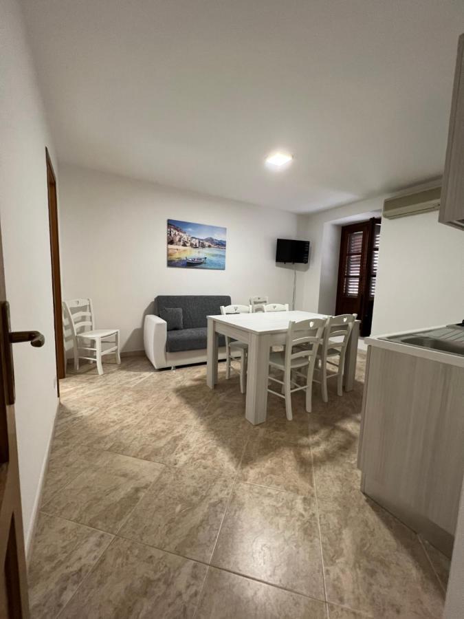 John'S House Apartment เชฟาลู ภายนอก รูปภาพ