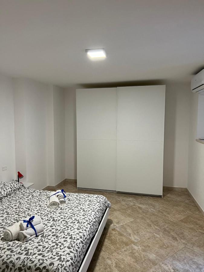John'S House Apartment เชฟาลู ภายนอก รูปภาพ